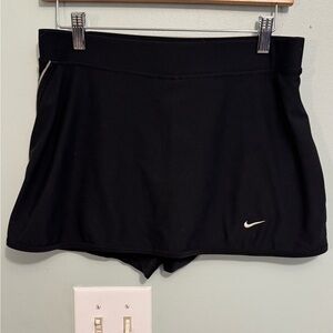 Nike Women's Black Skorts